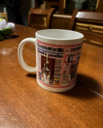 Tazza celebrativa dedicata all'AC Milan