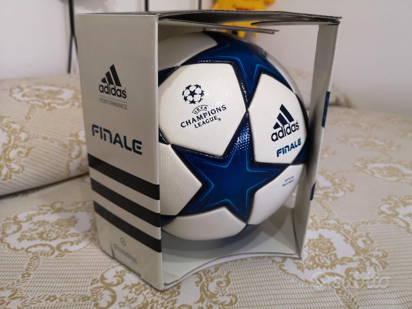 Pallone Adidas Champions League 2010 2011 Collezionismo In