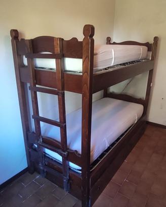 Letto a castello in legno di castagno