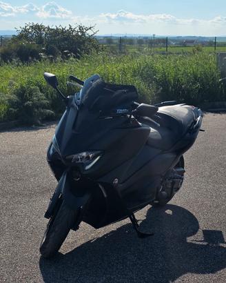 tmax 560 2021