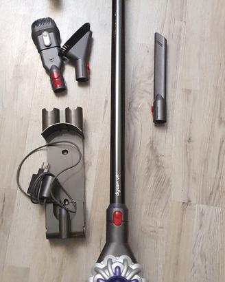 Dyson v8 