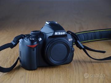 NIKON D3000 body reflex