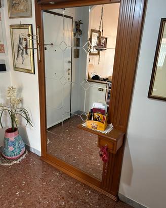 specchio con svuotatasche da ingresso