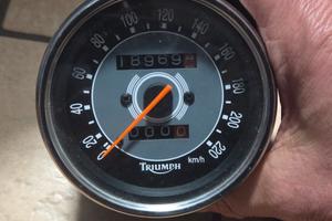 Conta chilometri Triumph Bonneville