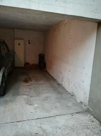 Posto auto coperto adiacenze via Aquileia
