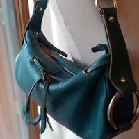 borsa Hogan in pelle martellata turchese 