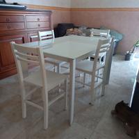table with chairs - tavolo con sedie
