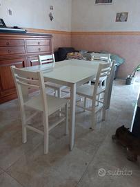 table with chairs - tavolo con sedie