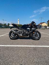Yamaha YZF-R1