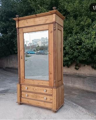 armadio antico in legno 