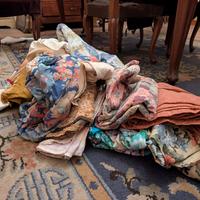 Lenzuola ricamate, ricami, tende