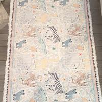 Tappeto colorato con animali 