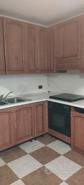 Cucina angolare in legno