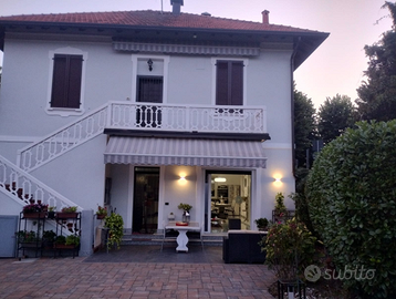 Villa uni/bifamiliare (no agenzie)