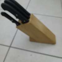 Set di coltelli con geppo in legno