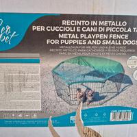 Recinto per cane cucciolo