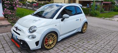 Abarth 695 settantesimo