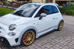 Abarth 695 settantesimo