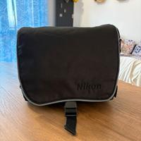 Borsa Nikon per macchina fotografica