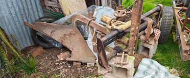 macchine agricole aratro 