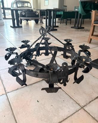 Lampadario Vintage in Ferro Battuto a 8 Luci