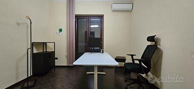 Arredo ufficio - scrivania sedia armadio cassetto