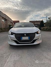 PEUGEOT 208 gt line