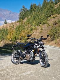 Husqvarna svartpilen 401