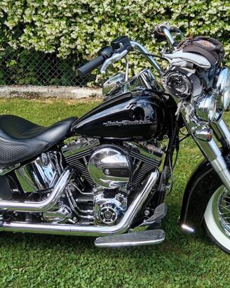 Harley Davidson Softail De Luxe