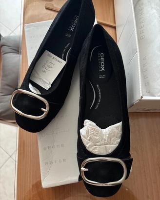 Geox ballerine in camoscio nero con fibbia