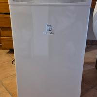Mini frigorifero Electrolux serie 600