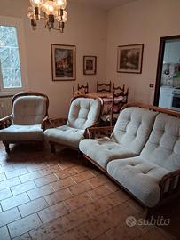 Divano e due poltrone