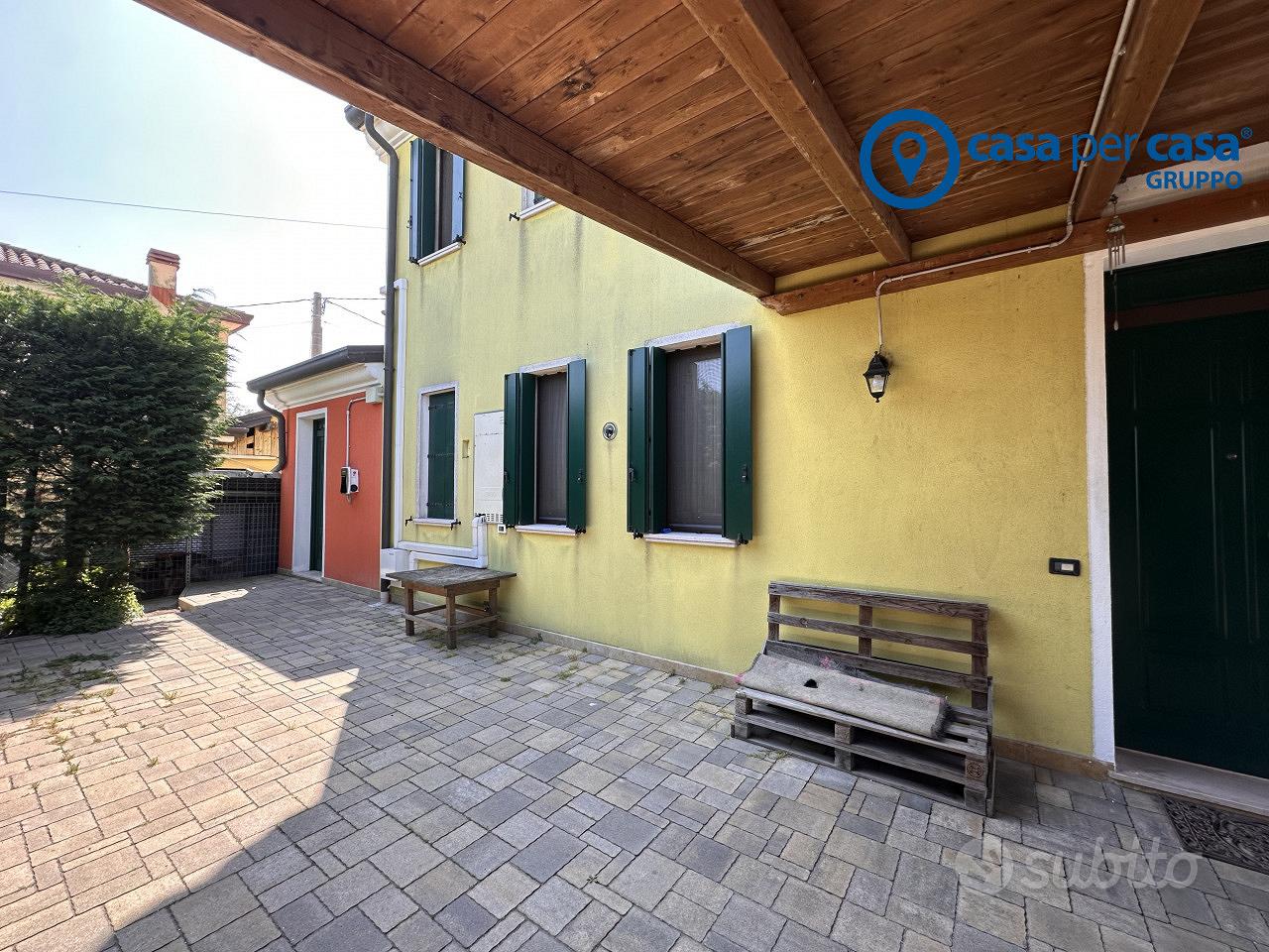Villa singola di recente ristrutturazione - Vista 3