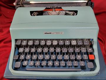 Macchina per scrivere Olivetti lettera 32