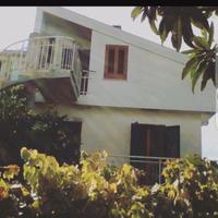 Casa su 4 livelli, zona collinare, zero condominio