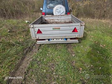 Carrello frenato di adriatica rimorchi