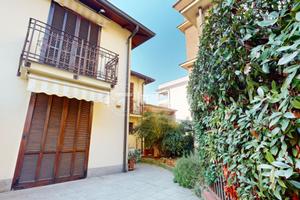 Soluzione Semi indipendente , con Giardino, Tavern