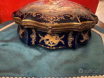 Scatola galante sevres