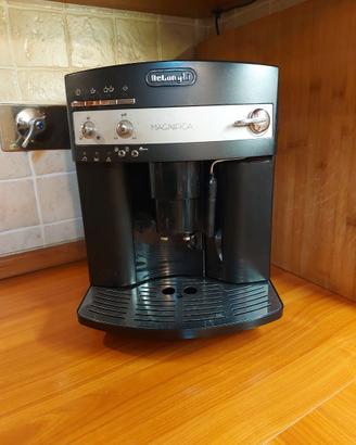 MACCHINA CAFFE AUTOMATICA DE LONGHI MAGNIFICA