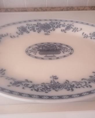 Piatto ovale ceramica antica Laveno bianco e blu