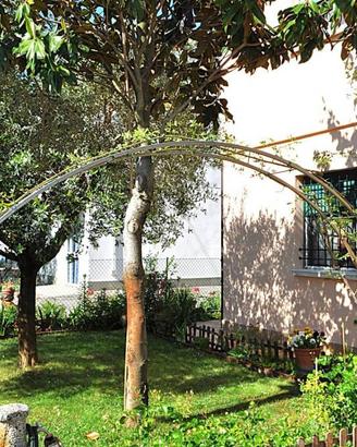 Villa di 185 m² con 5 locali e box auto a Massa Lo
