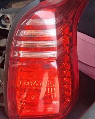 fanale posteriore DX PEUGEOT 5008 anno 2011
