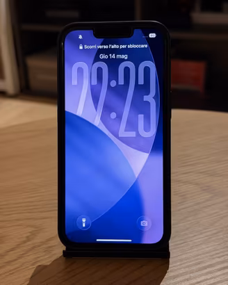 iPhone 16e 128 GB Nero