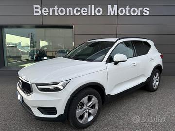 VOLVO XC40 T3 1.5 163cv Geartronic Momentum Core