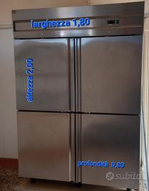 grande frigorifero industriale a quattro porte