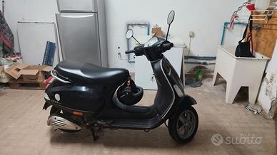 Vespa lx