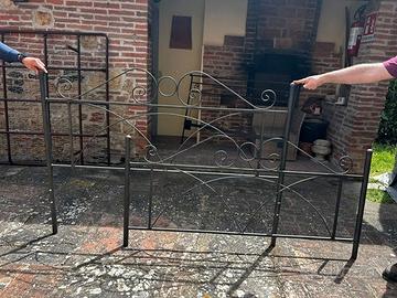 Struttura letto matrimoniale in ferro battuto