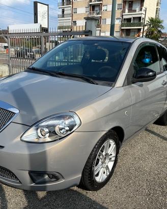 Lancia Ypsilon 1.2 69 CV Unyca