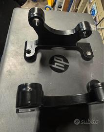 Staffe per doppia pinza posteriore lotus