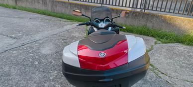 scooter Yamaha xmax 250
